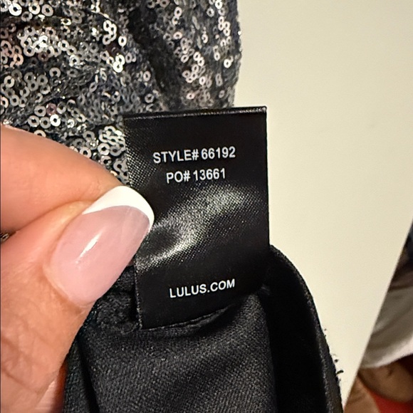 Lulu's Sequin pewter dark grey shift style mini dress - medium - Picture 6 of 7